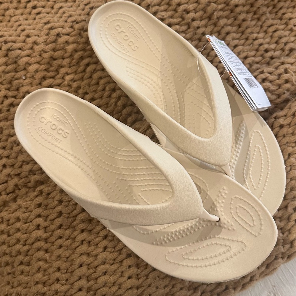 Women’s Crocs Sandals. NWT